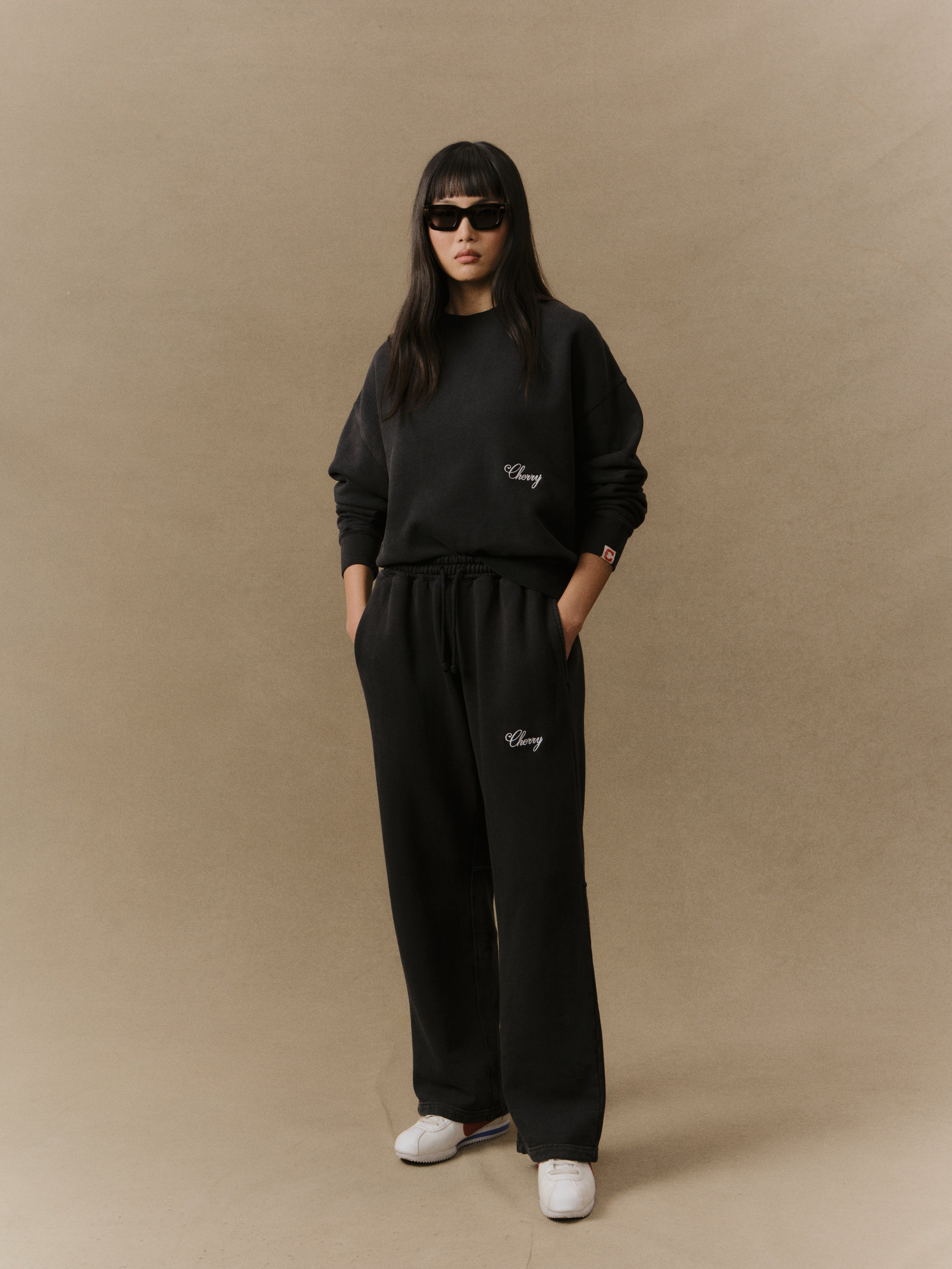 American Classic Crewneck (Vintage Black)