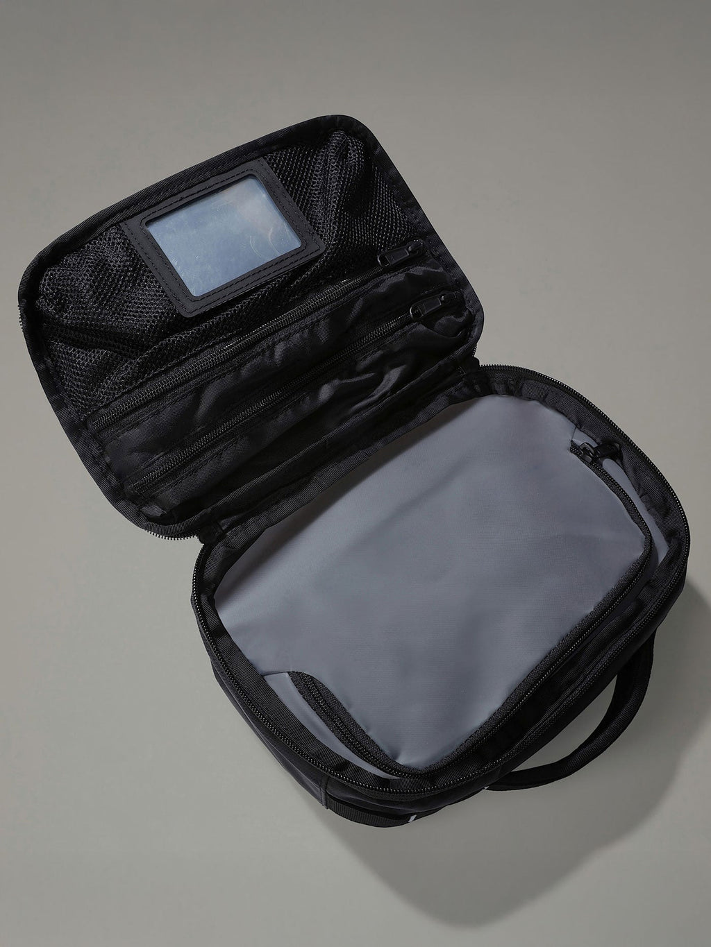 Base Camp Voyager Dopp Kit