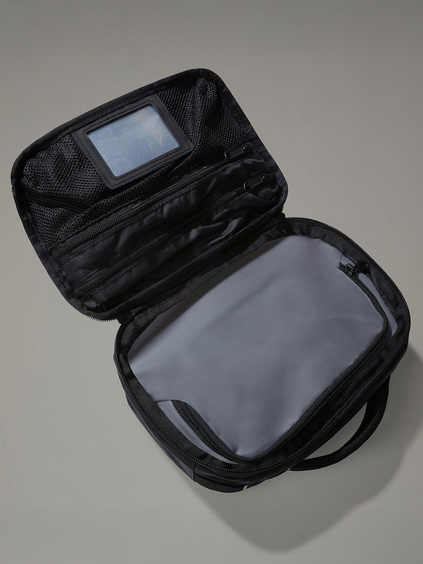 Base Camp Voyager Dopp Kit