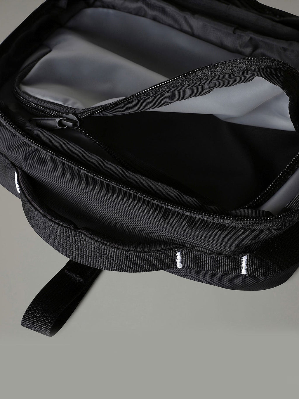 Base Camp Voyager Dopp Kit