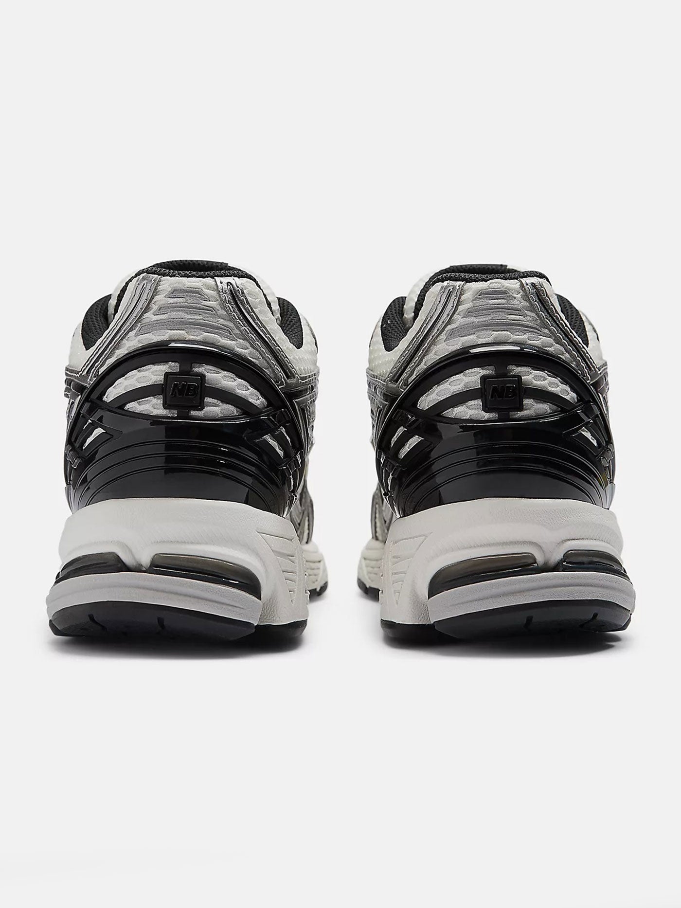 1906R Silver Metallic/Black/Sea Salt Shoes