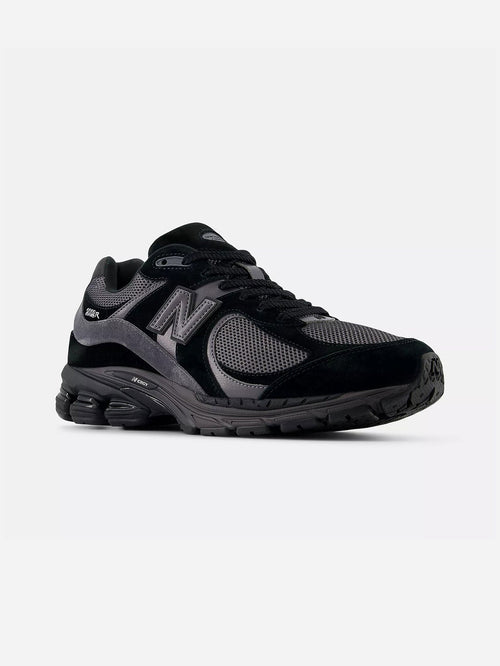 2002r Black/Magnet Shoes