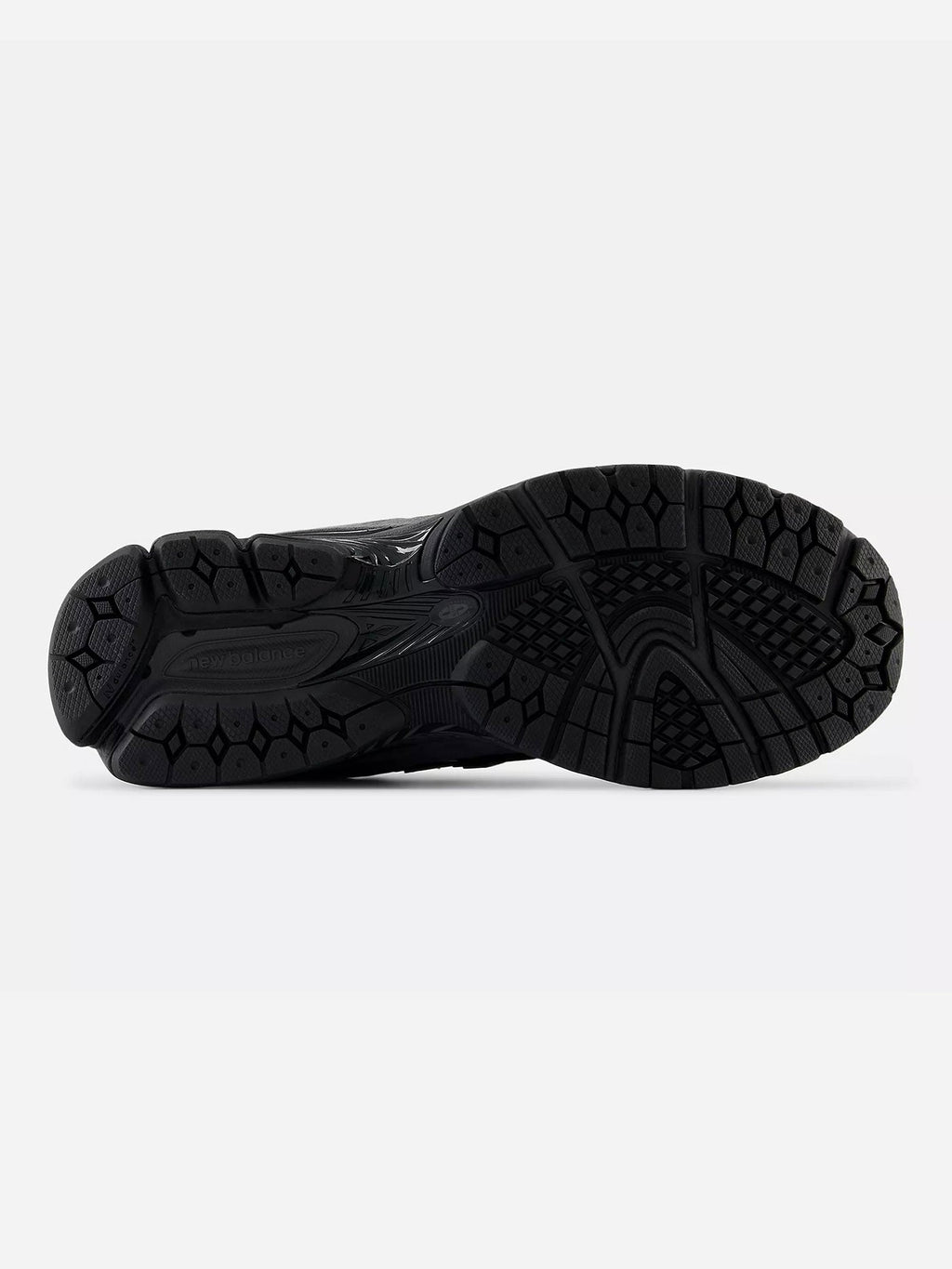 2002r Black/Magnet Shoes