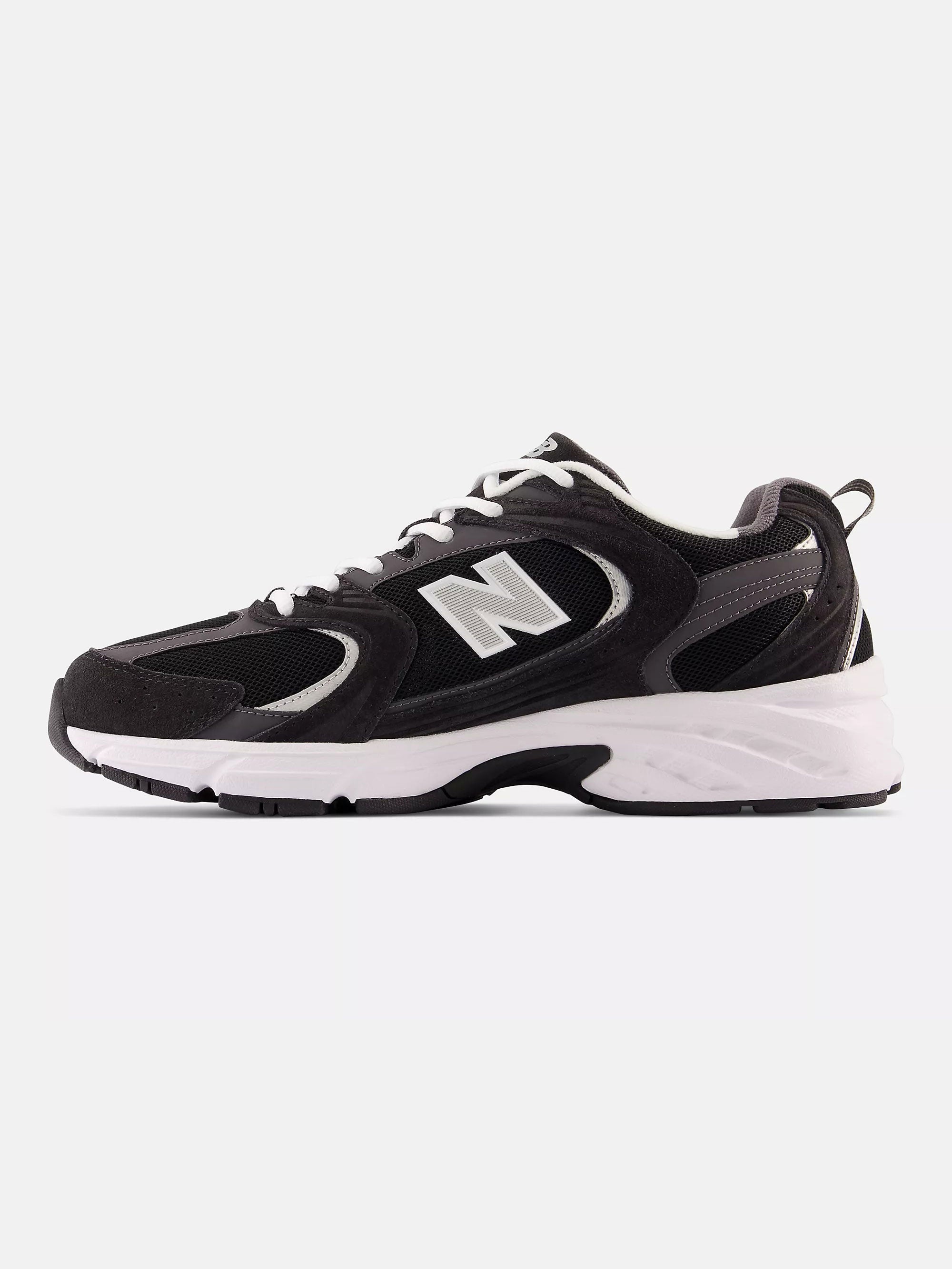 530 Black/Magnet/Metallic Silver Shoes
