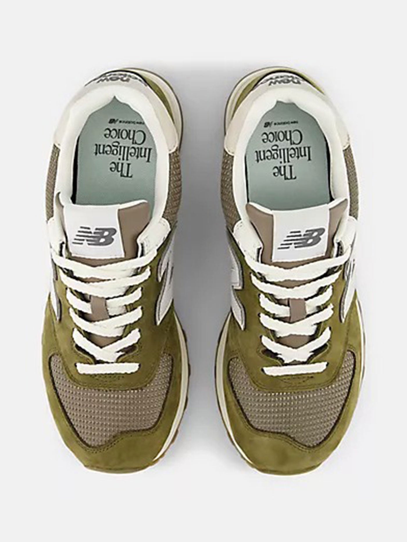 574 Calcium/Dark Silver Metallic Shoes