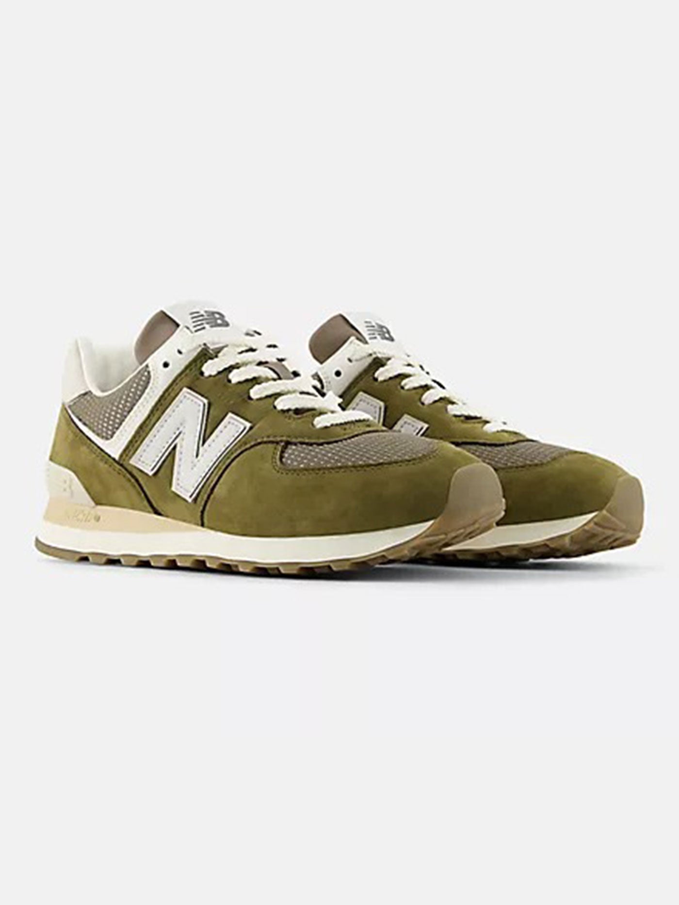 574 Calcium/Dark Silver Metallic Shoes