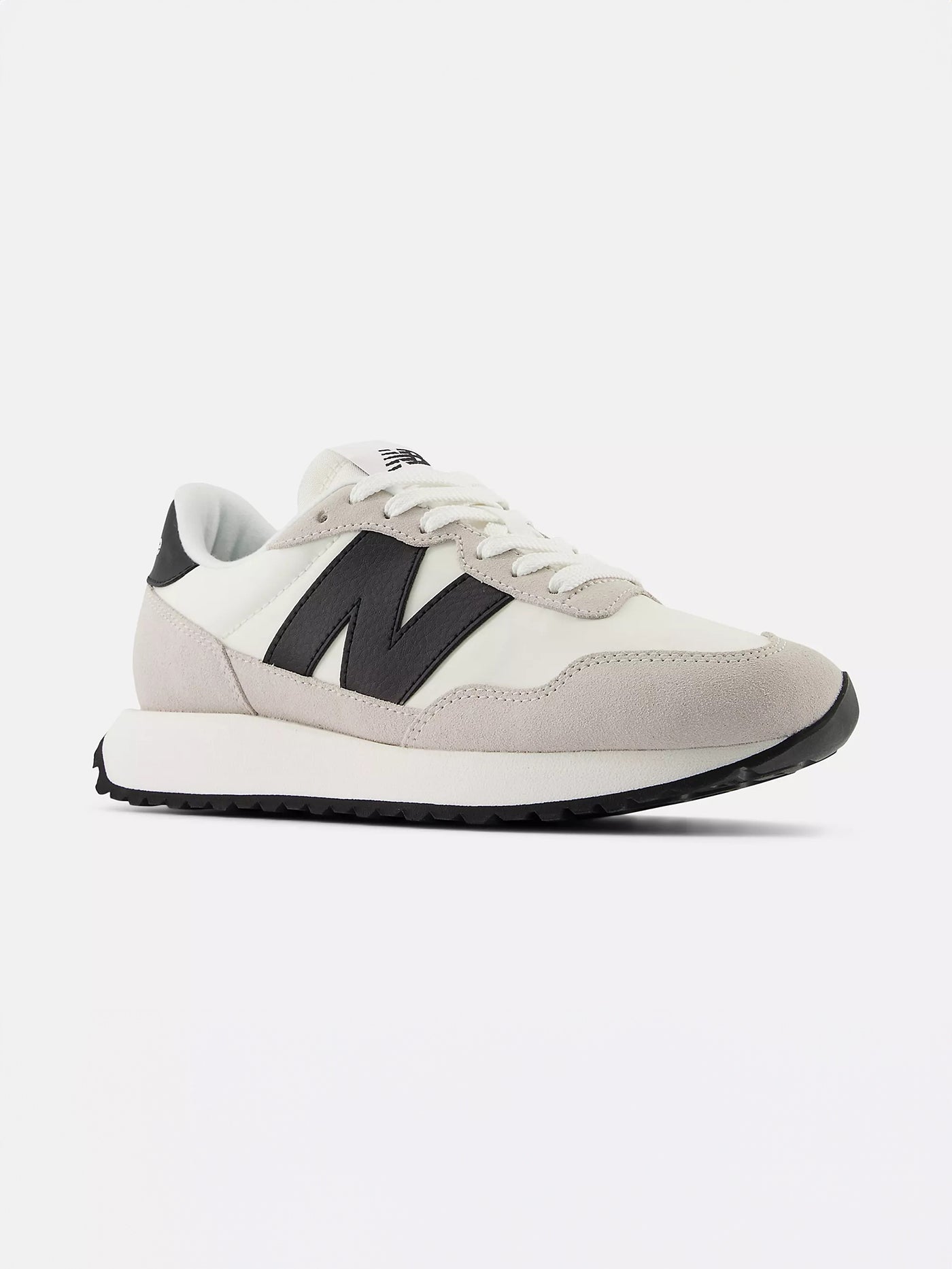 237 Sea Salt/Silver Birch/Black Shoes